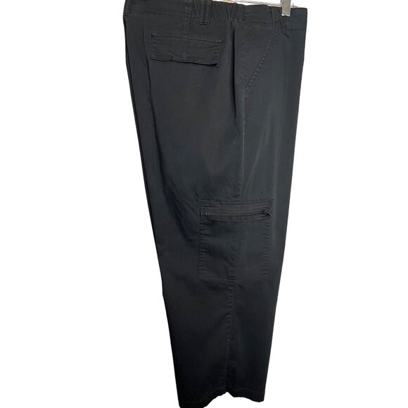 Chico’s Women’s black cargo capris Size 18 comfortable summer - Picture 7 of 12